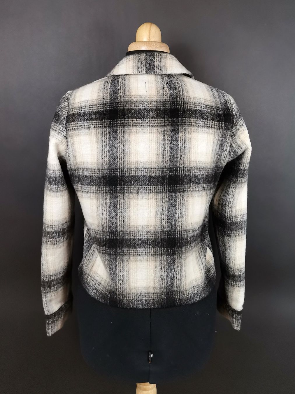 Only Giacche: ONLY Blusenjacke, Gr. S – Usato da Schaffhausen venduto da Restwert_SH 1