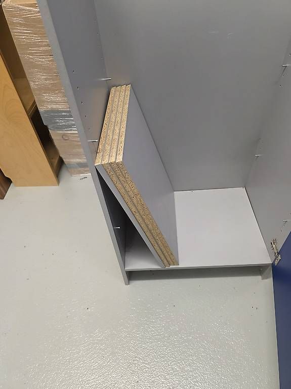 Schränke: Schrank – Gebraucht aus Holziken von Muelifit 1