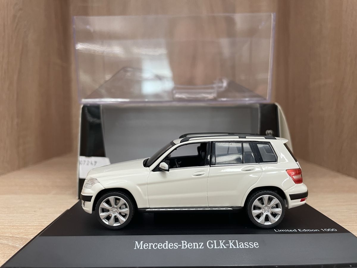 Mercedes-Benz Modellautos: Mercedes -Benz GLK 1/43 – Neu (gemäss Beschreibung) aus Paradiso von jovica1987