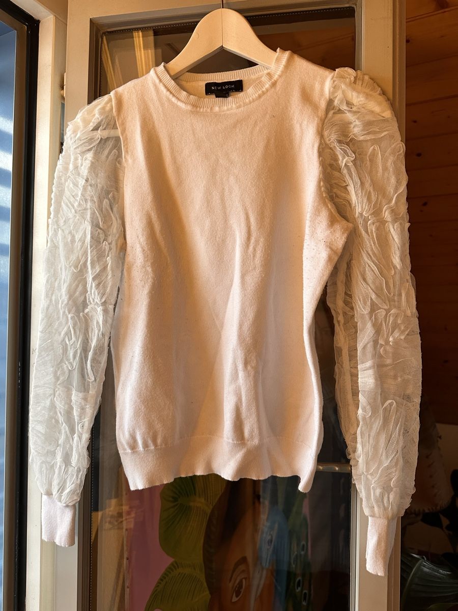 New Look Pulls & Sweat-shirts: Langarmshirt Weiss mit hübschen Ärmeln – D'occasion à Zürich par BettinaMarie2308