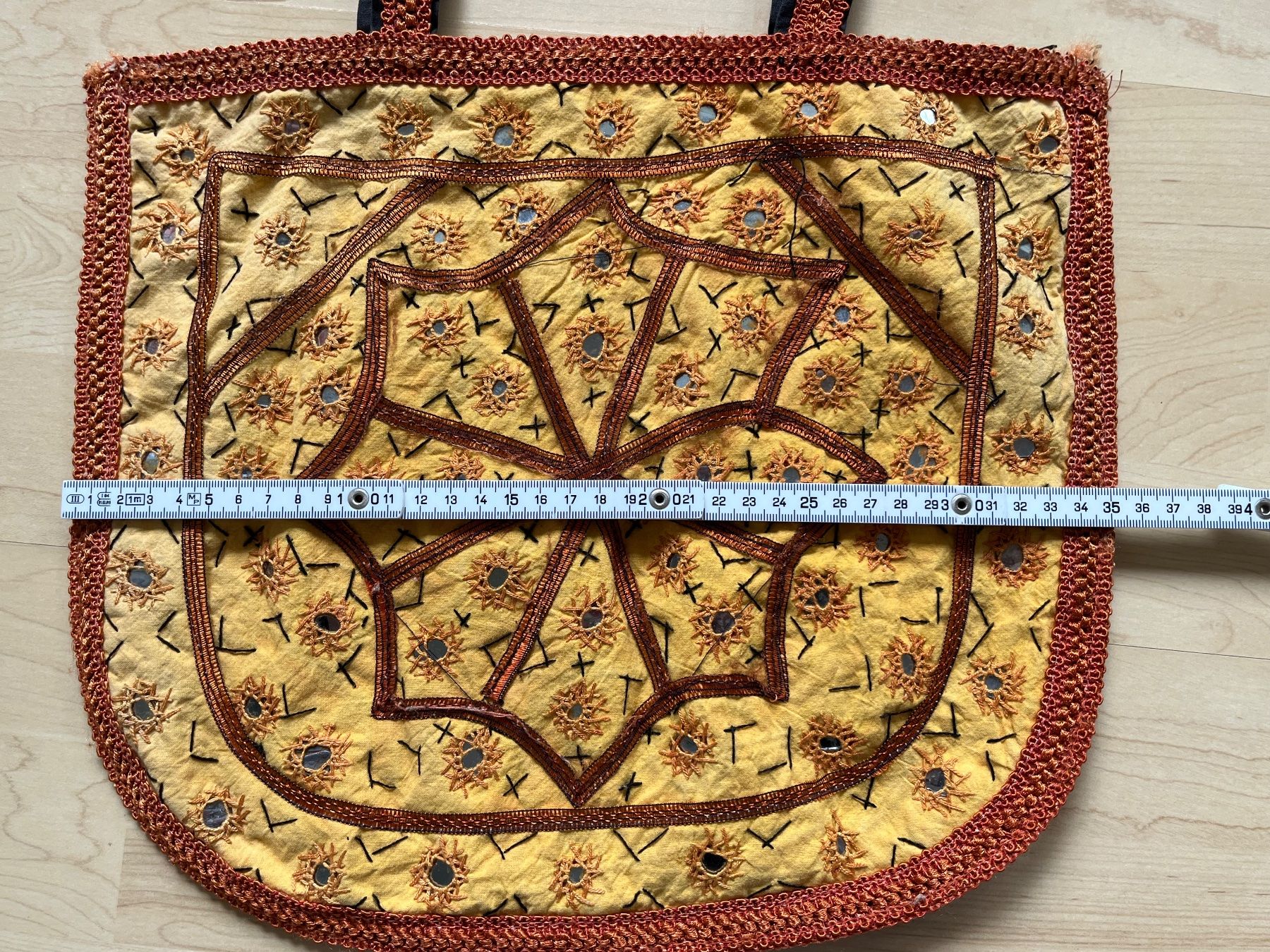 Borse da donna: Handbestickte Stofftasche mit Spiegeln – Usato da Zürich venduto da Gurkis 7