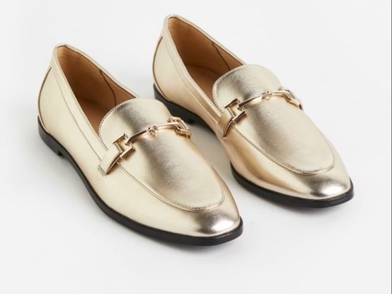 H&M Herrenschuhe: H&M gold loafers 36 – Gebraucht aus Zürich von Allwelcome
