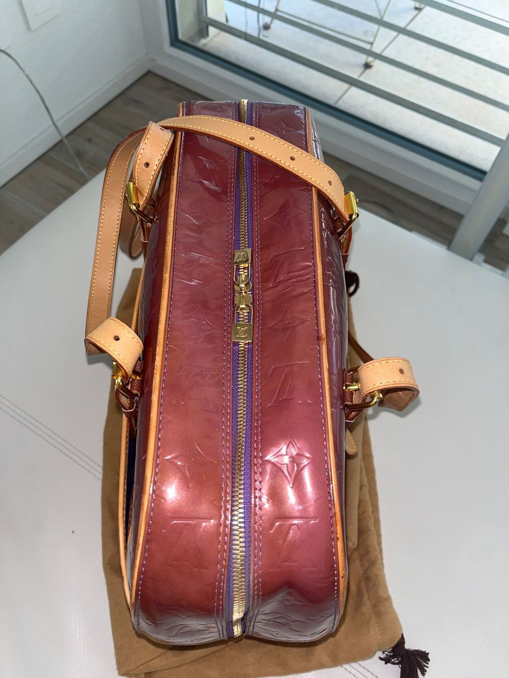 Louis Vuitton Taschen: Louis Vuitton Sutton GM cuir empreinte bordeaux – Gebraucht aus Sugiez von Vuitton_for_life 4
