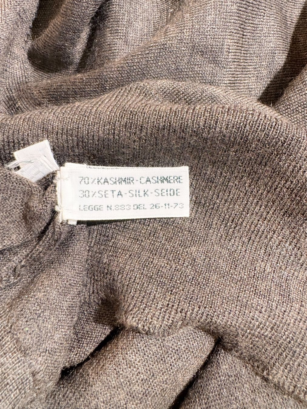 Maglioni & Felpe: Luxuriöser Kaschmirpullover von FIDELI – Usato da Zürich venduto da gregart 4