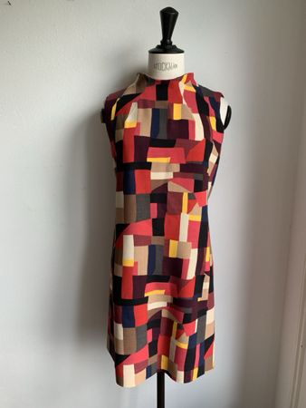 AKRIS: Exklusives, herrlich gemustertes Kleid, 38