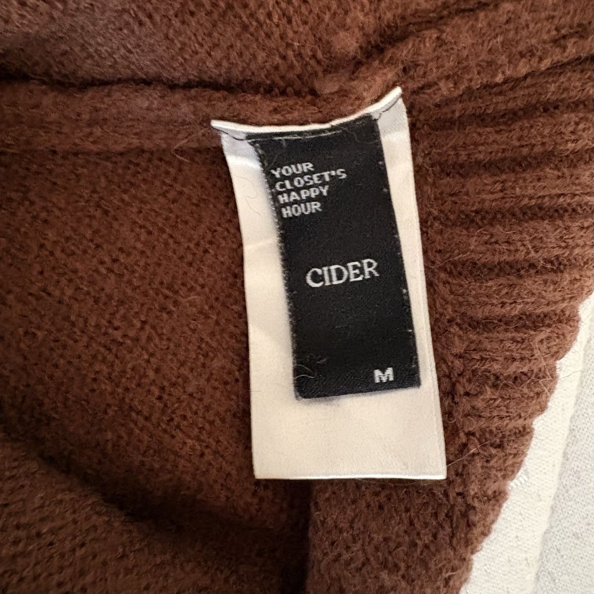 Maglioni & Felpe: Brauner Strickpullover mit Reissverschluss – Nuovo (secondo la descrizione) da Brünisried venduto da Livtsukki2ndHand 6