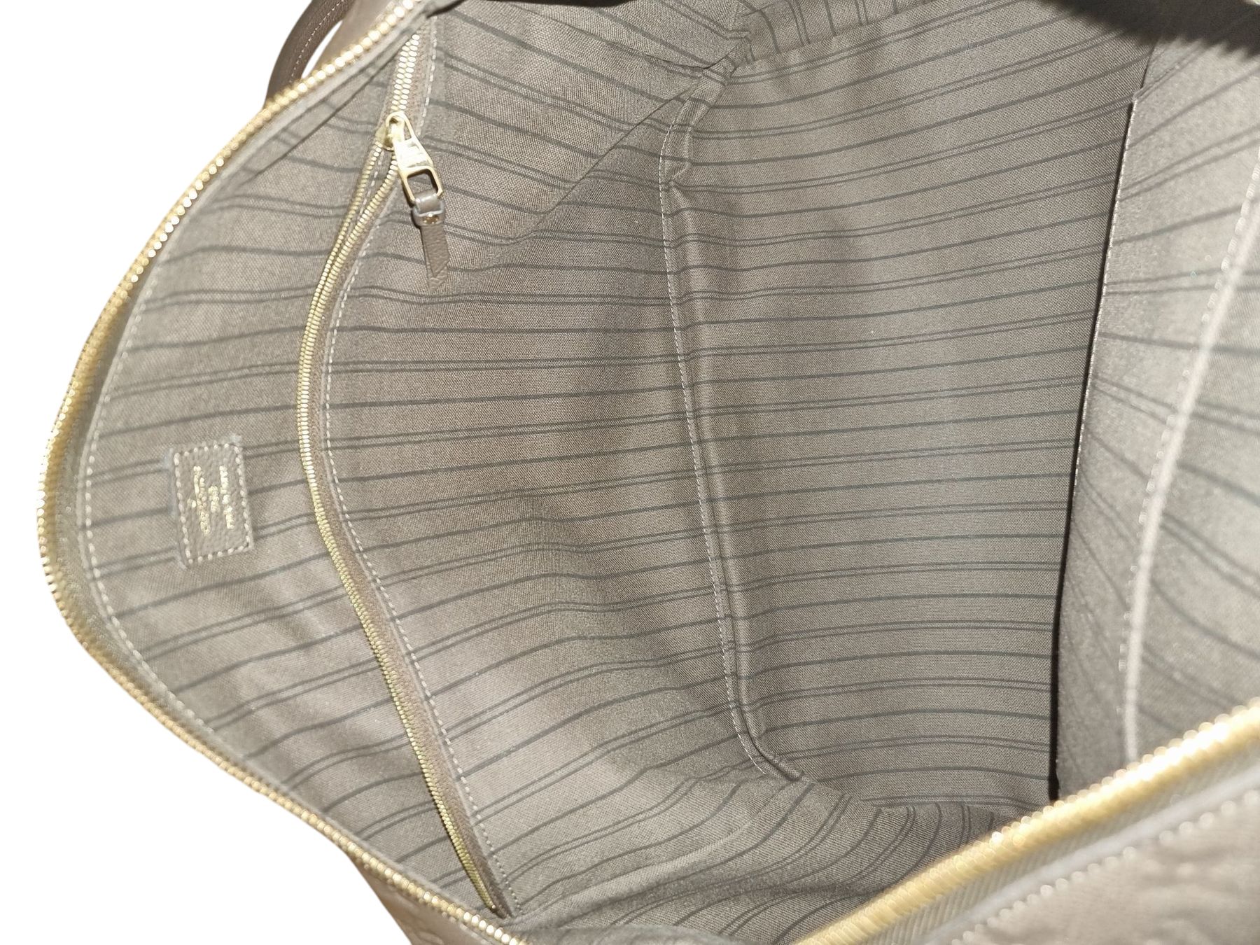 Louis Vuitton Borse: Louis Vuitton  Tasche  Lumineuse – Nuovo (secondo la descrizione) da Hildisrieden venduto da Beka23 8