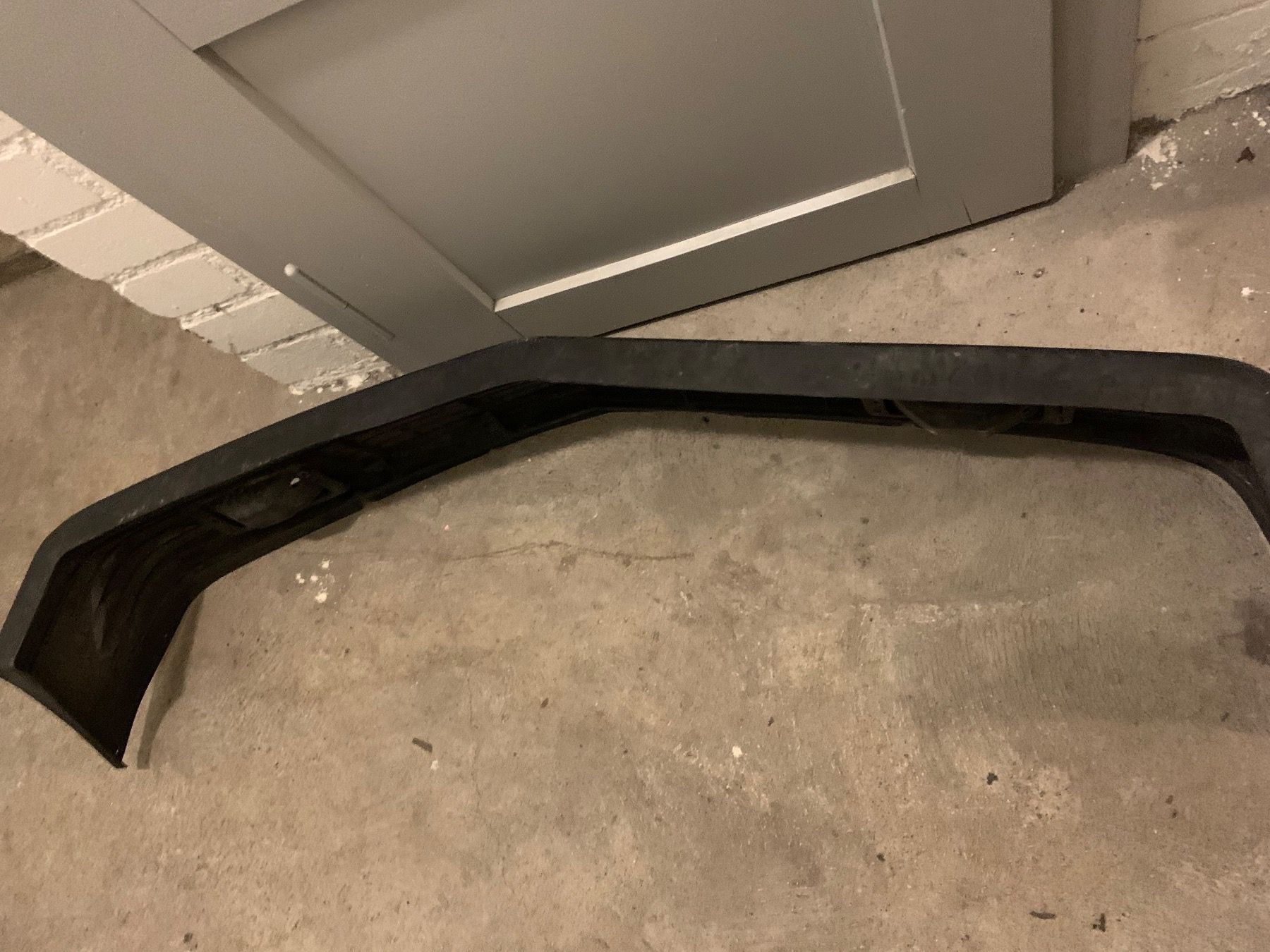 BMW Accessori per altri veicoli: E21 Spoiler Hella – Usato da Grenchen venduto da Netii10 4