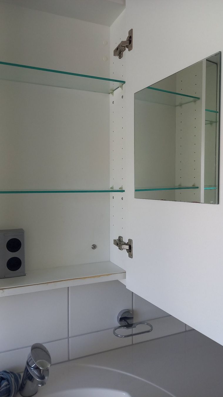 Badezimmermöbel: Badzimmermöbel weiss - gelb – Gebraucht aus Grub AR von merlin072 5