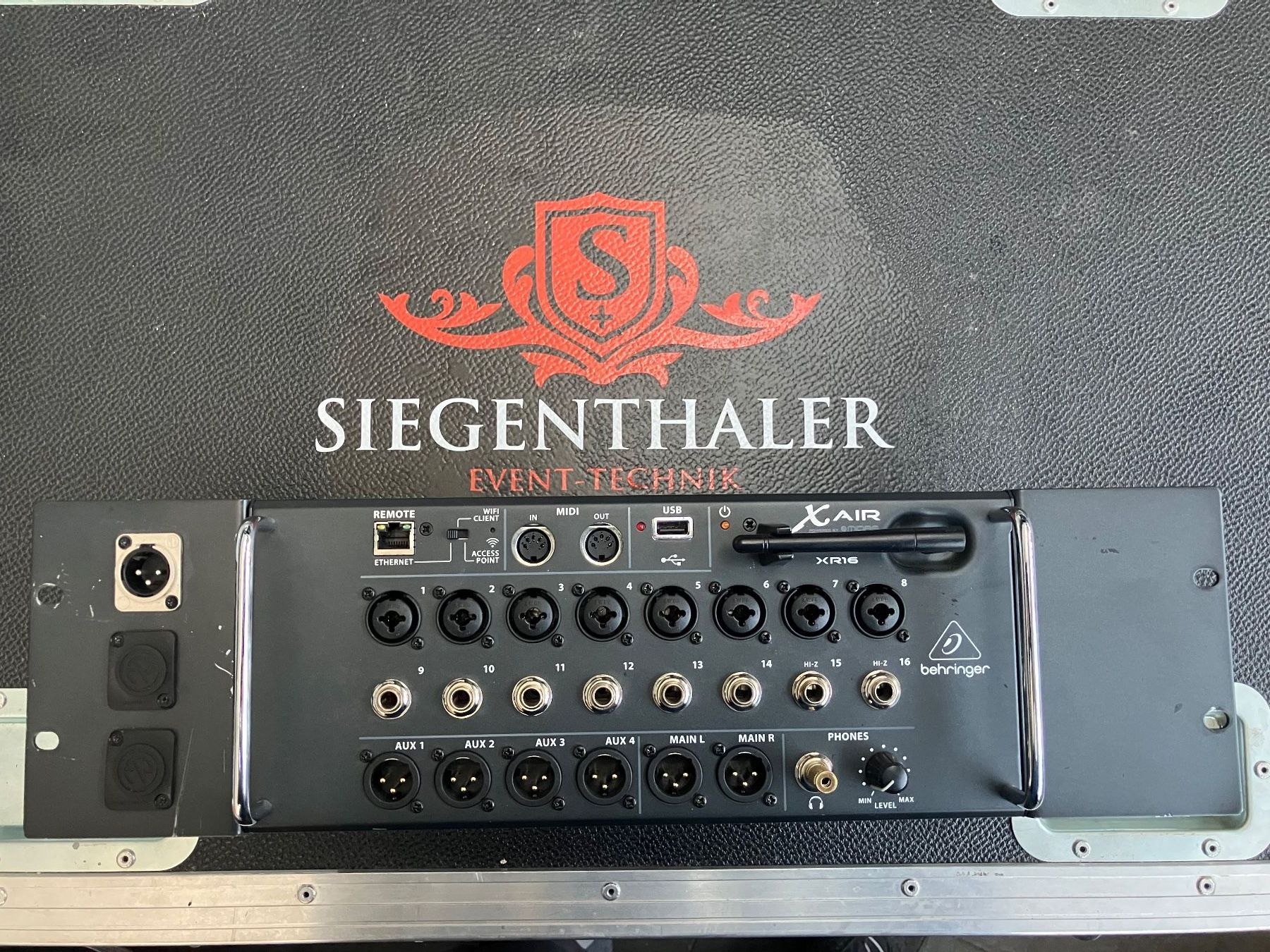 Behringer Console di mixaggio: Behringer XR16 – Usato da Solothurn venduto da SiegenthalerEvent