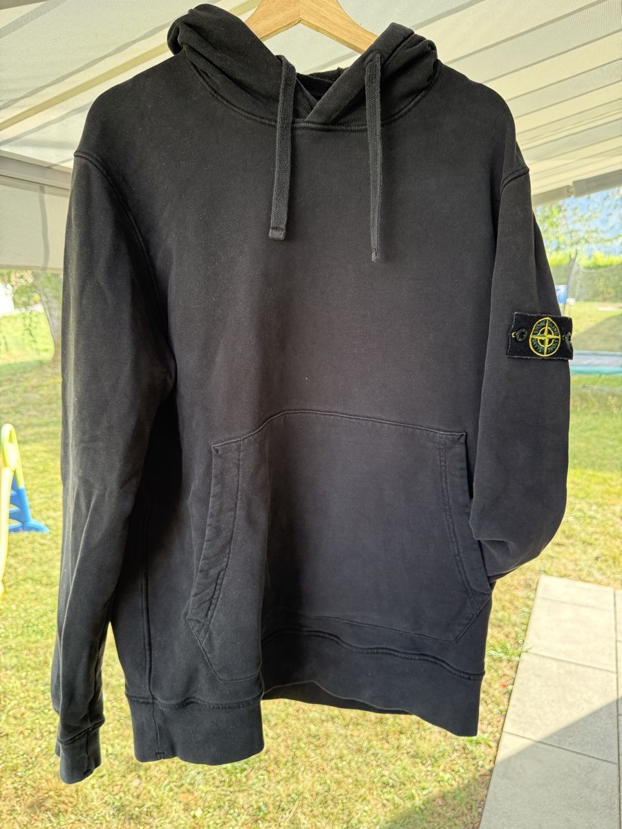 Stone Island Pullover & Sweatshirts: Stone Island Pullover Kapuze Schwarz – Gebraucht aus Blumenstein von D.Mosi