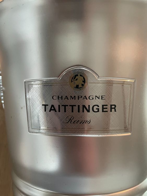 Taittinger - Capsule de Champagne - Taittinger - Reims - Noir et Or