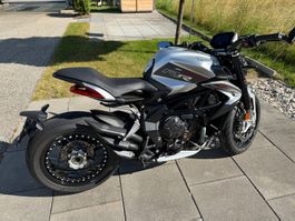 MV Agusta Dragster 800 RR SCS – Top gepflegt, erst 5’400 km