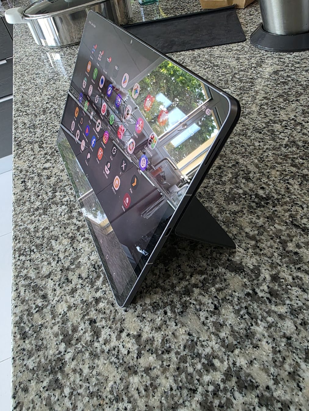 Samsung Tablet PC: Tablette Samsung Galaxy Tab S10 FE+ avec clavier  – Usato da Hermenches venduto da leo1803 1