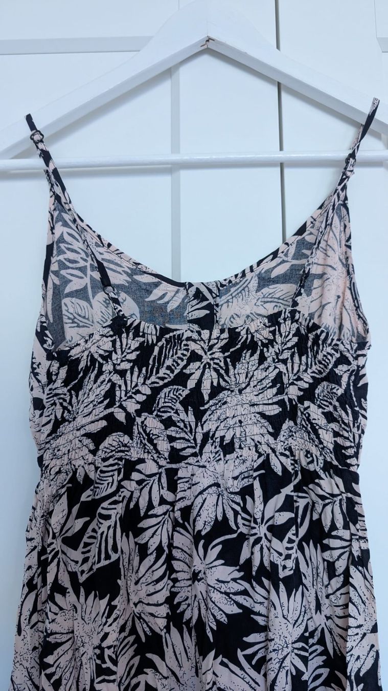 Vestiti: Sommerliches Maxikleid mit Blumenmuster, Grösse S – Usato da Au SG venduto da and_cra 3