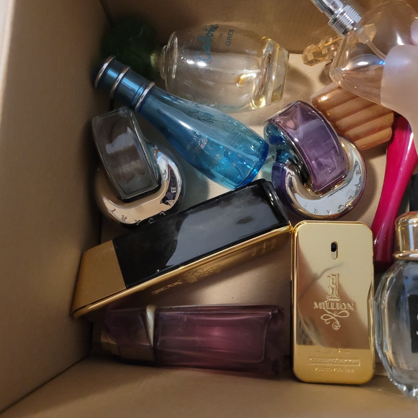 Parfum & Eau de Toilette: Lot De Bouteilles de Parfum vide – Gebraucht aus Biel/Bienne von Destockweb 1