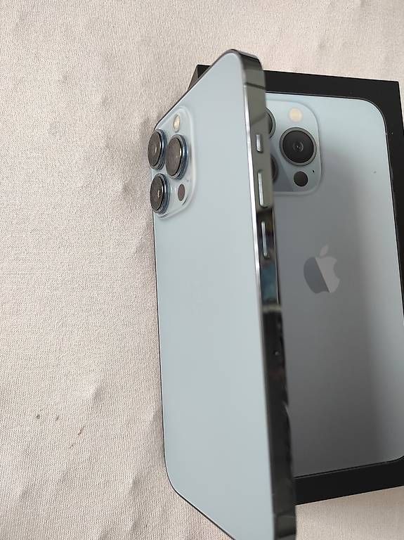Handys / Smartphones: iPhone 13 Pro Batterie  82% – Gebraucht aus Reinach BL von mil_b29q