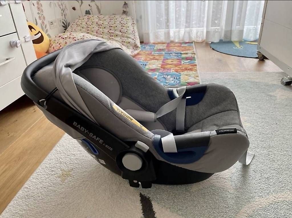 Seggiolini per auto: Babyschale Britax Römer iSafe – Usato da Bäretswil venduto da Karl_LK 1