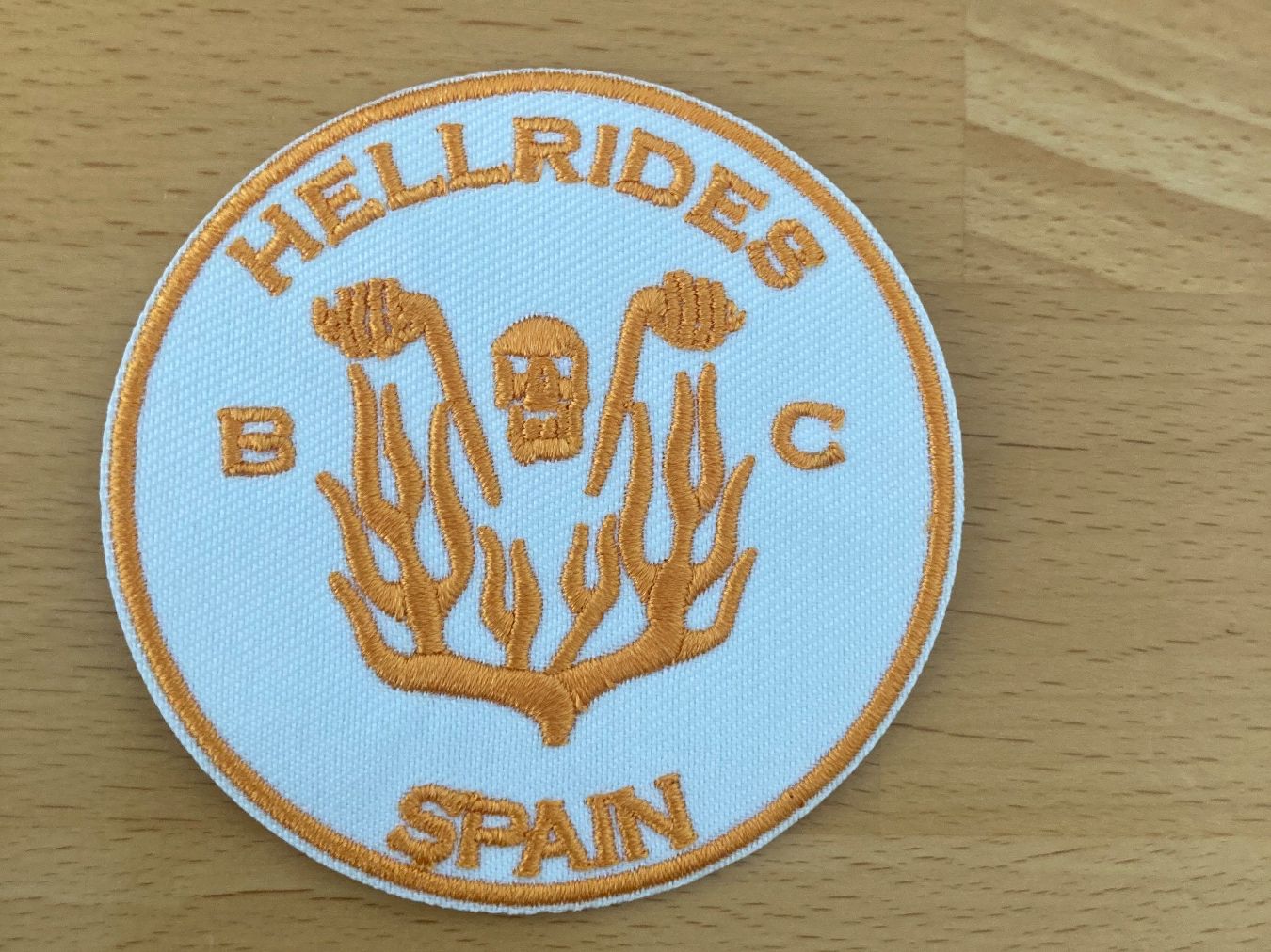 Toppe: Hellrides Spain Patch Sticker Aufnäher 1068 – Nuovo (secondo la descrizione) da Horn venduto da abutre72
