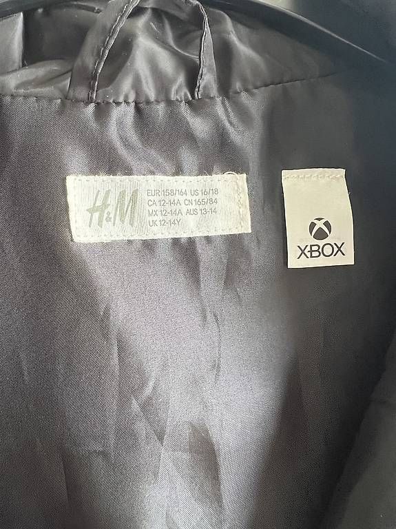 Jacken: Blouson coupe-vent XBox, 12-14 ans – Gebraucht aus Versoix von L_armoire_d_isa 2