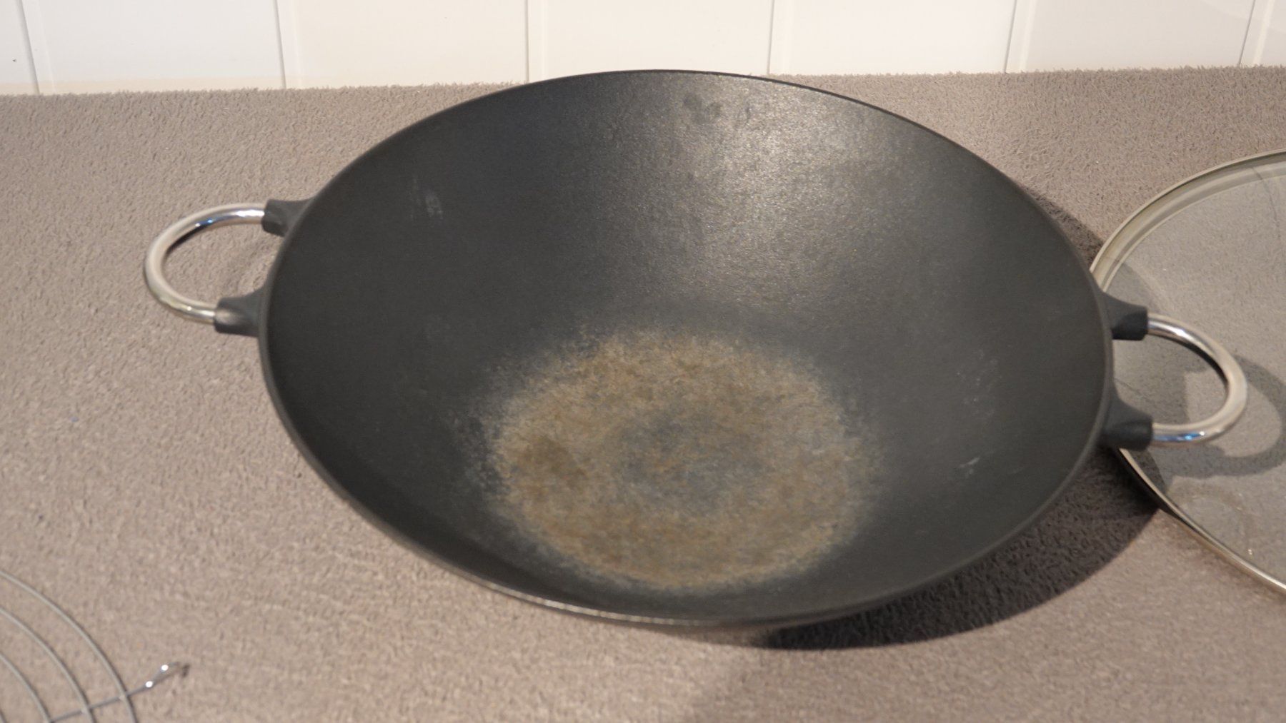 Bodum Pfannen: Gusseisen WOK Bodum – Gebraucht aus Niederrohrdorf von Voase 1