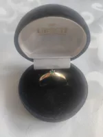Bague élégante avec véritable émeraude magnifique bijou 750k