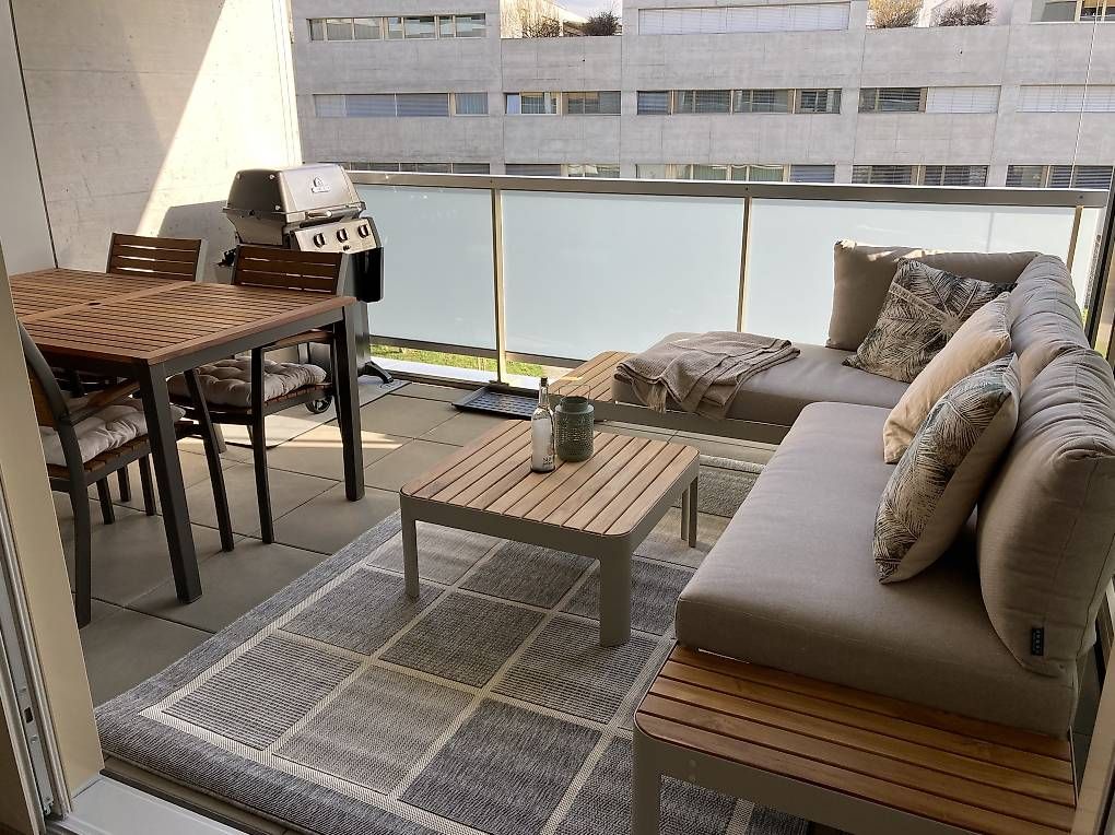 Divani: Lounge inkl. Tisch – Usato da Oberbüren venduto da noe_9jw9 1