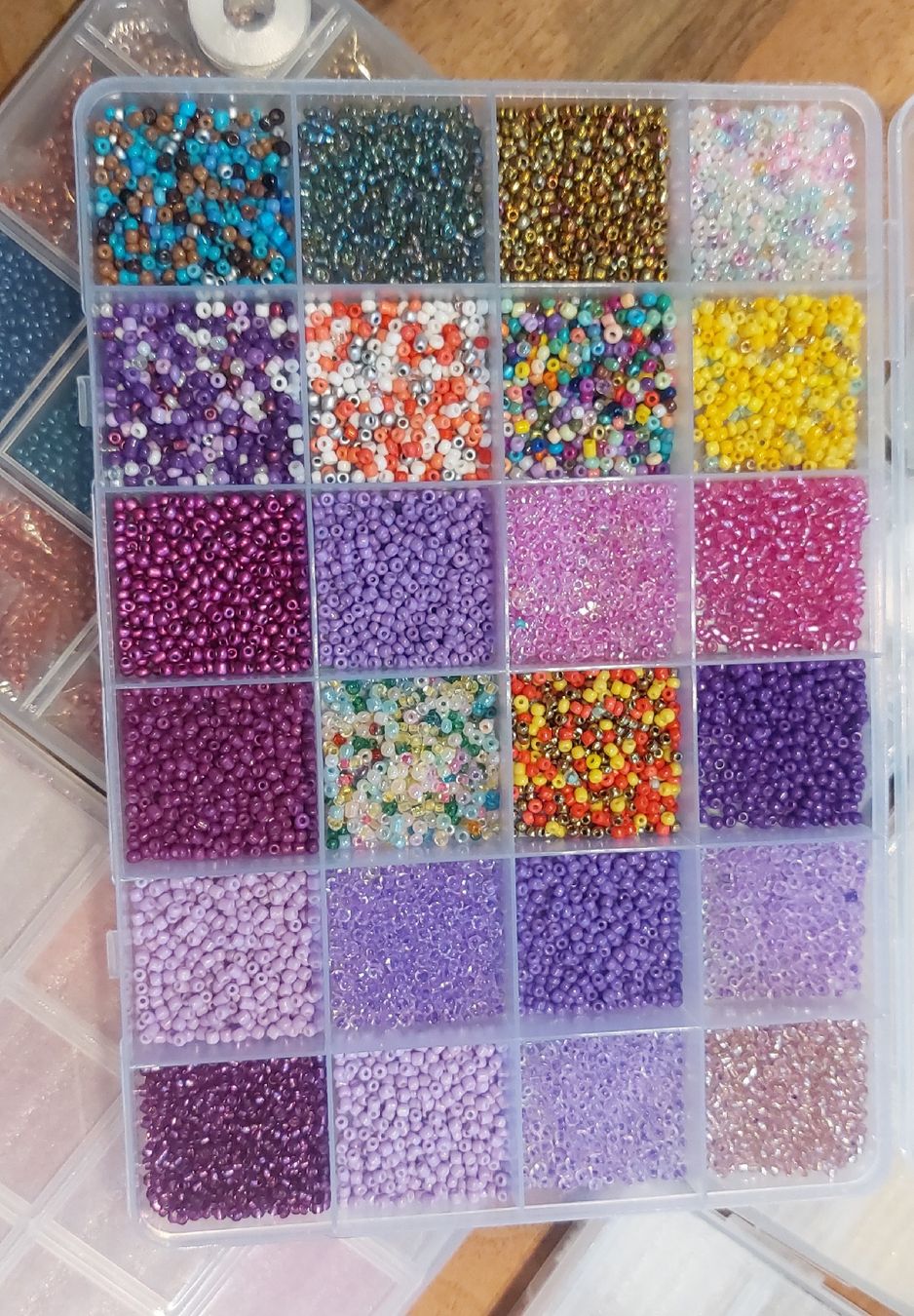 Kit bricolage: Bastelperlen sieben Set sortiert in Boxen diverse Farben – Nuovo (secondo la descrizione) da Egg b. Zürich venduto da NiLaLe 7