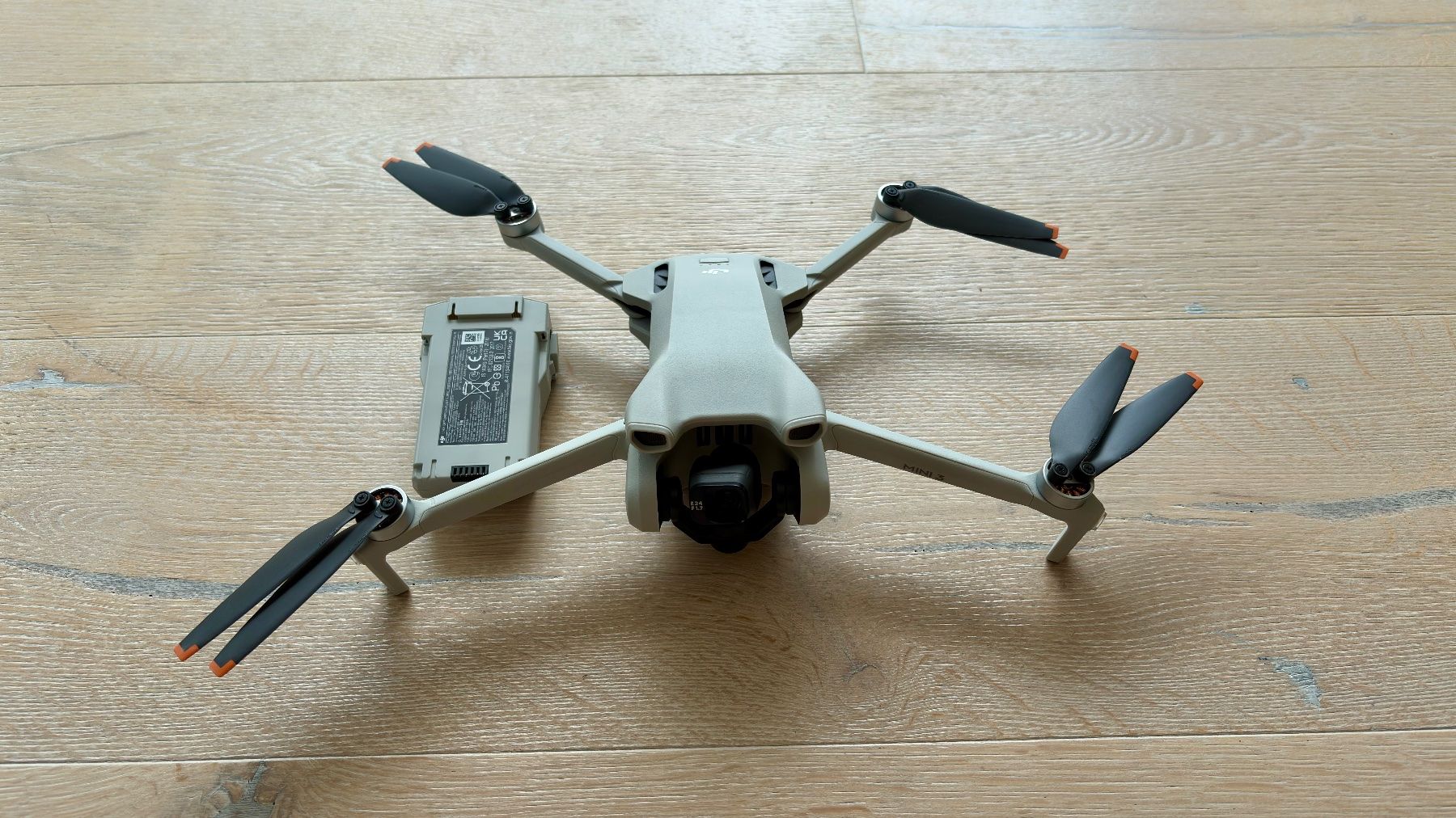DJI RC Kits de montage: Neuwertige DJI MINI 3 RC-N1 Combo, Org. Controller & Akku – Neuf avec emballage d'origine à Wilen b. Wollerau par gpanzera 6