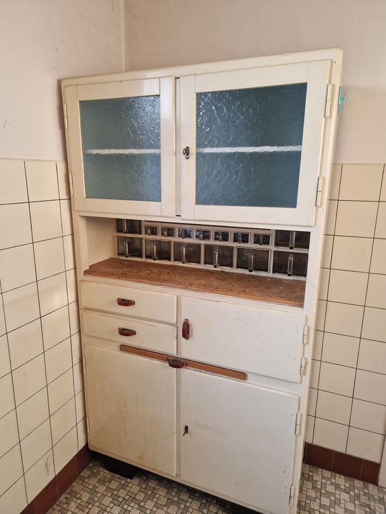 Altes Küchenbuffet (Gebraucht) in Nuglar für CHF 280 – nur Abholung auf ...