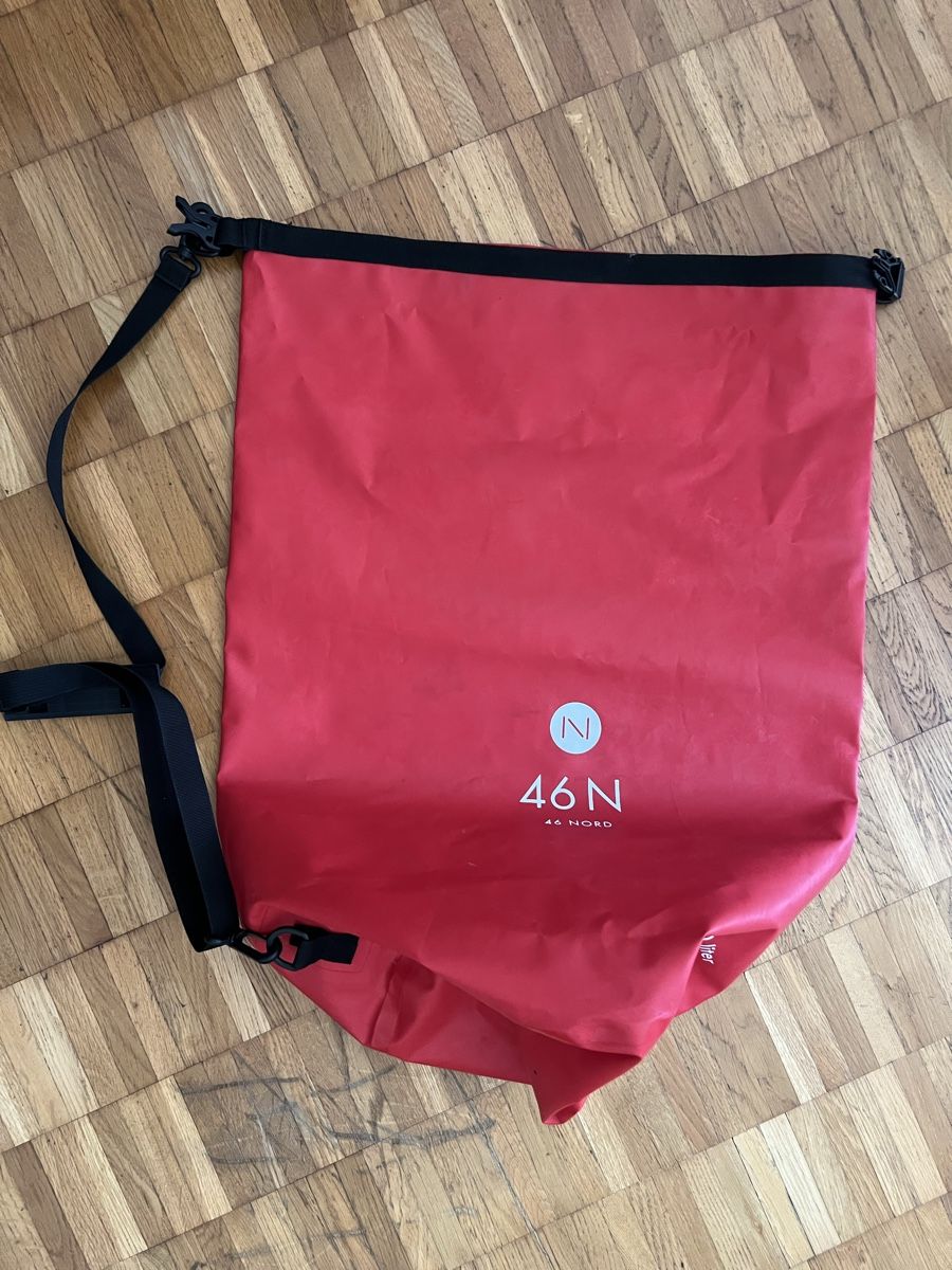 46 Nord Sacs: 46N RED DRY BAG 50L – D'occasion à Zürich par Zurich_TimeCapsule