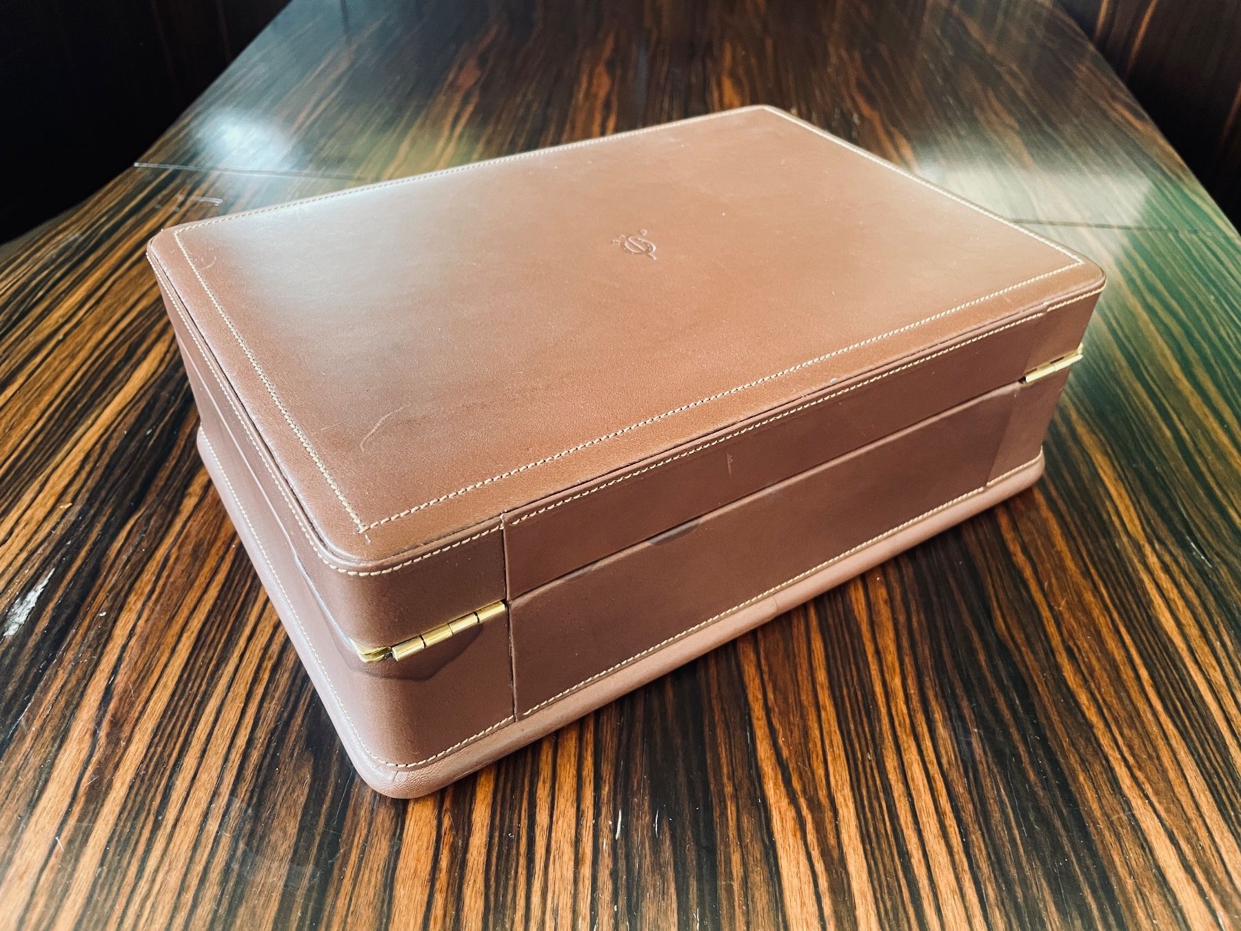 Humidor per sigari: Lederbezogenen Zigarren-Humidor El Caballo – Usato da Zürich venduto da Grandpas 1