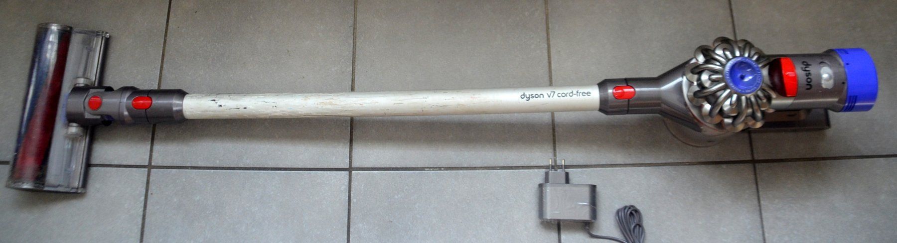 Dyson Aspirapolveri & Accessori: Staubsauger Dyson V7 aspirateur – Usato da Collonges venduto da arashee