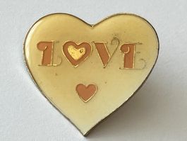 1 Pin LOVE