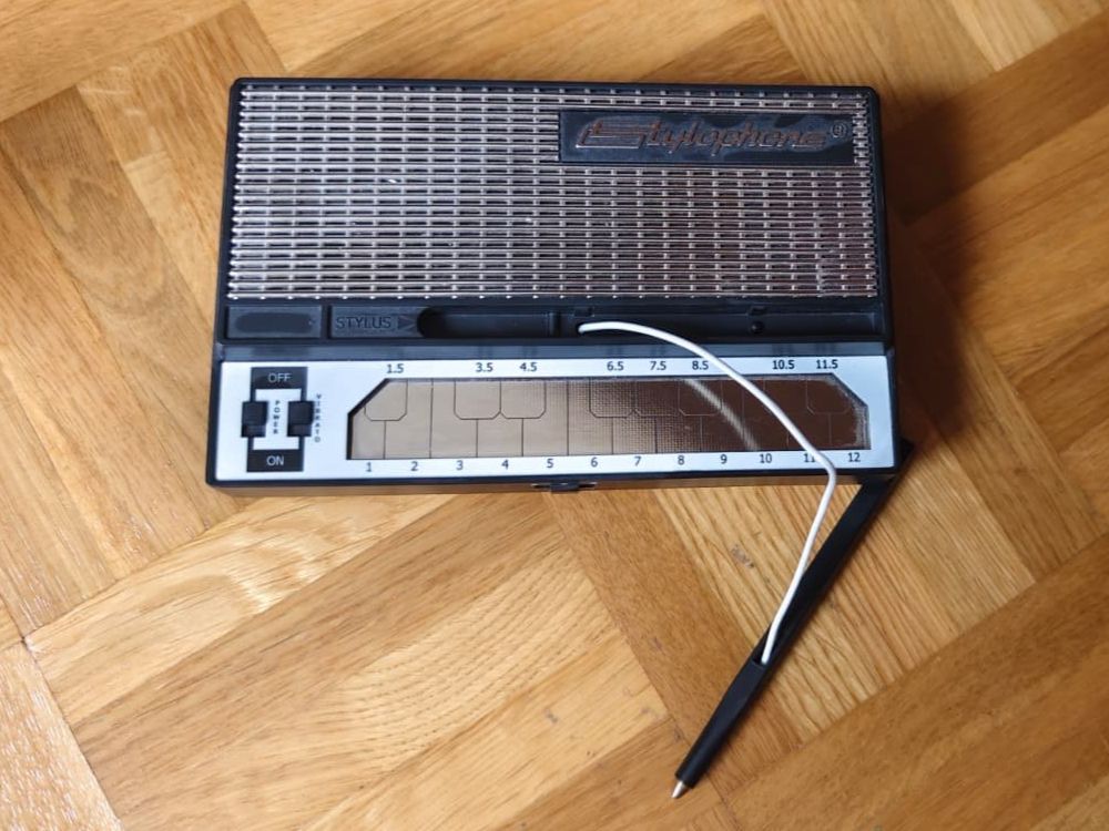 Strumenti musicali: Originales Stylophone, gratis Versand! Pocket synthesizer – Usato da Jona venduto da Kapuzinermoench 1