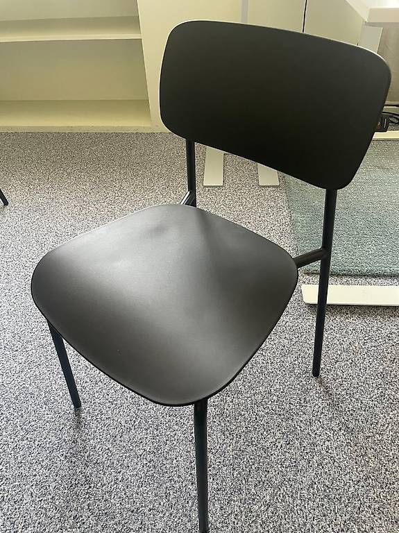 Stühle: 4 Stühle schwarz – Gebraucht aus Strengelbach von blubal