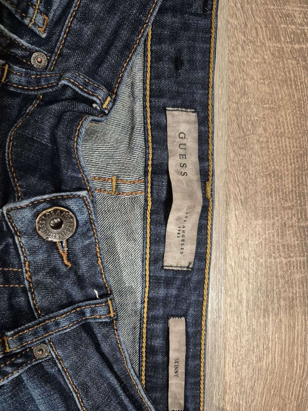 Guess Jeans: Guess Jeans – Usato da Winterthur venduto da Lumi11 1