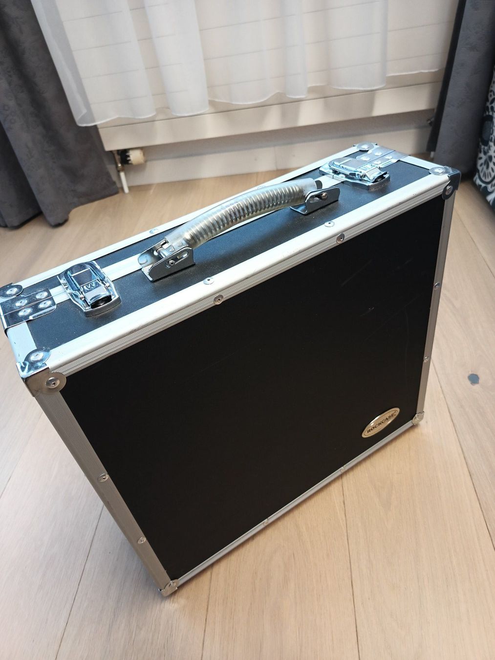 Valigie: Rockcase Flightcase (Haubencase) neuwertig – Usato da Muolen venduto da Brassmaster27