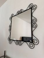 Spiegel mit Metall-Rahmen