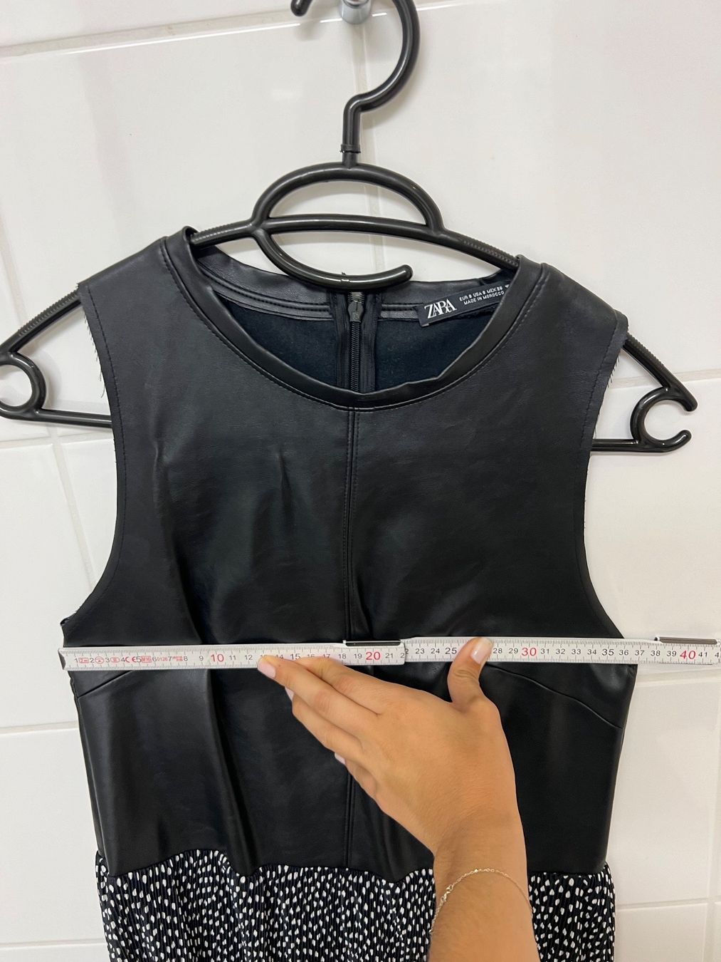 Zara Vestiti: Kleid von ZARA (Lederoptik) – Nuovo (secondo la descrizione) da Jona venduto da n.ferrari 4