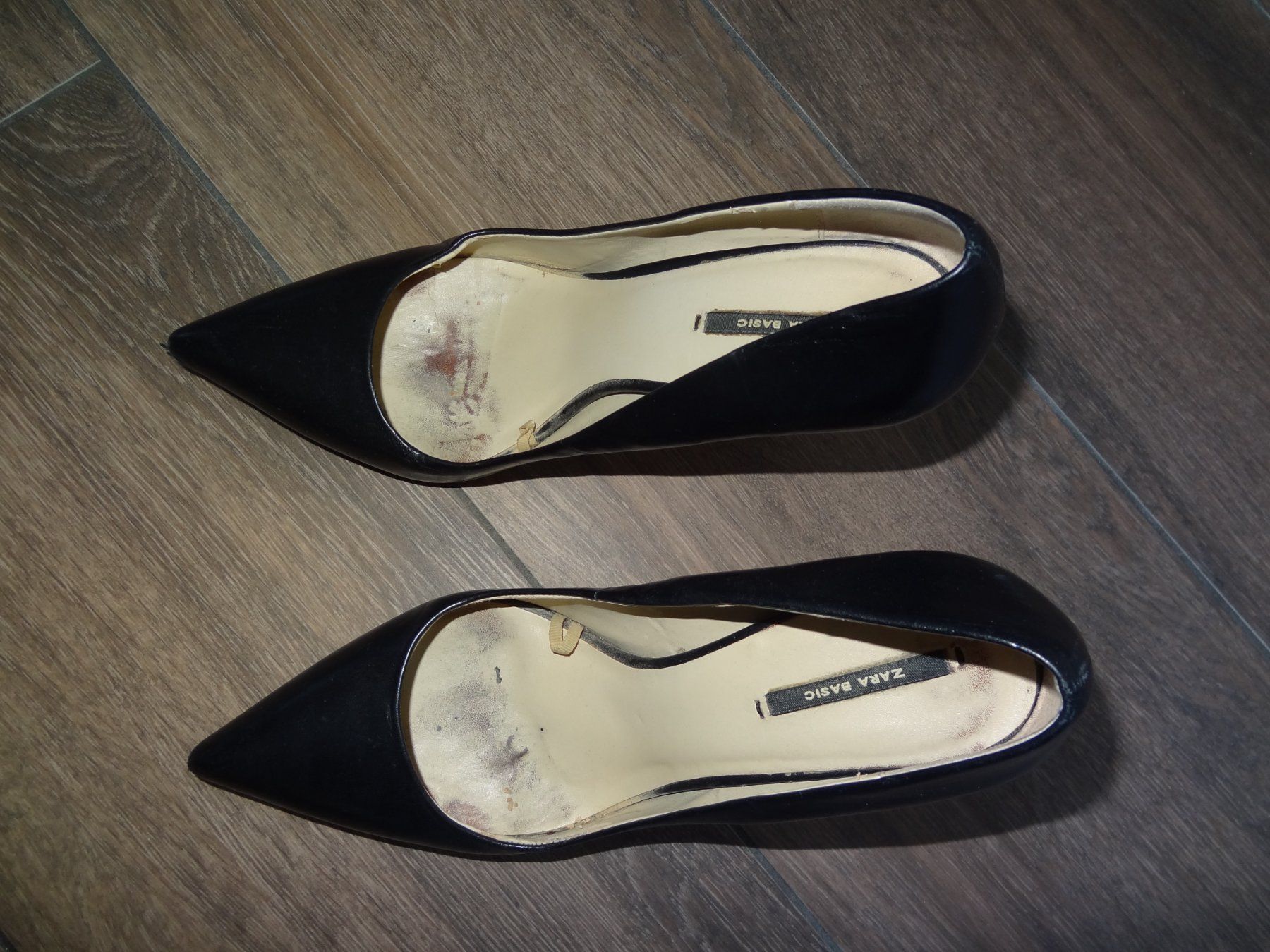 Zara Damenschuhe: Escarpins noirs Zara Basic pointus taille 39 talons 8cm – Gebraucht aus Satigny von salvatore73 1