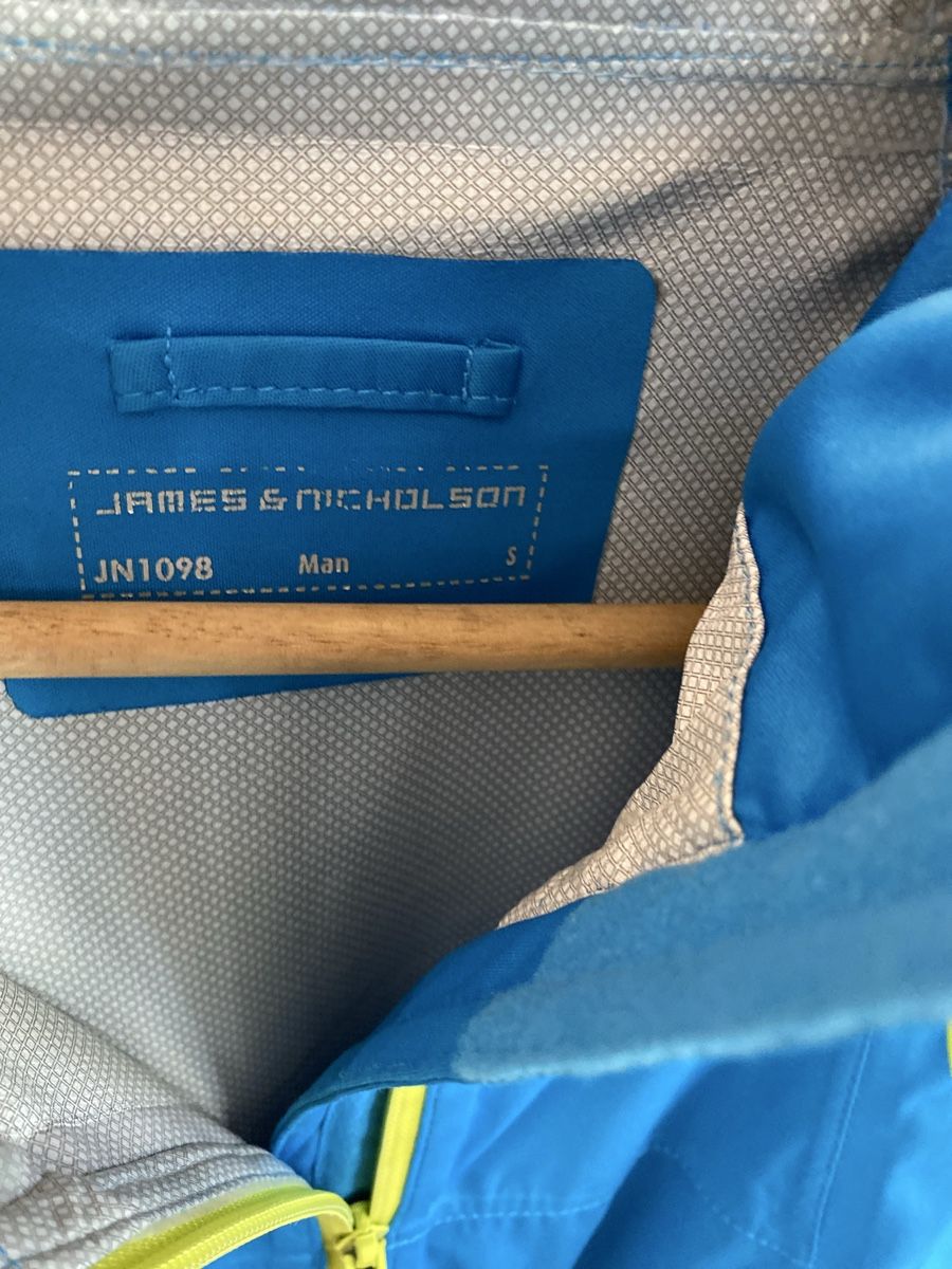 Giacche: James & Nikolson Ultralight Softshell Jacke Gr S – Usato da Birrwil venduto da Bendegriz 2