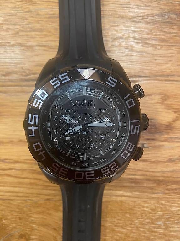 Uhren: INVICTA - Chronograph – Gebraucht aus Frenkendorf von Maetti 1