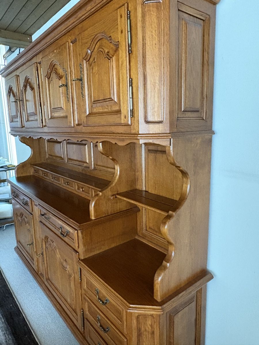 Büffets: Rustikales Buffet, Massivholz – Gebraucht aus Meiringen von Gaulihexe 2