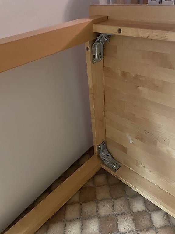 Tavoli: Schöner Holztisch – Usato da Birsfelden venduto da unae 2