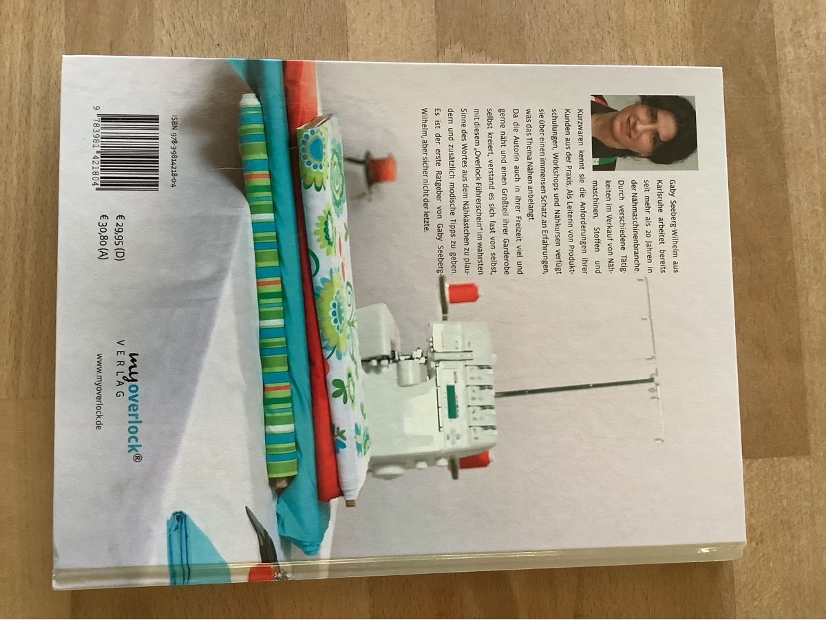 Bücher: Overlock Buch Die ersten Stiche mit Schnittmuster – Gebraucht aus Appenzell-Steinegg von Schmipat 1