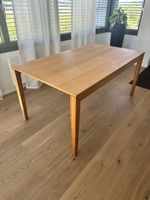 Holztisch