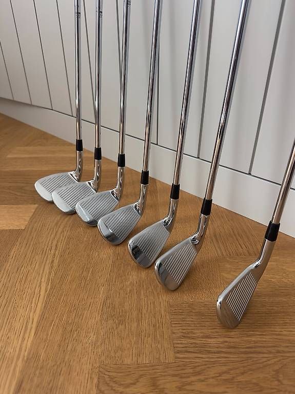 Titleist Schläger & Sets: Titleist AP2 710 Eisensatz 4PW | Dynamic Gold R300 – Gebraucht aus Zürich von Denson_7 3