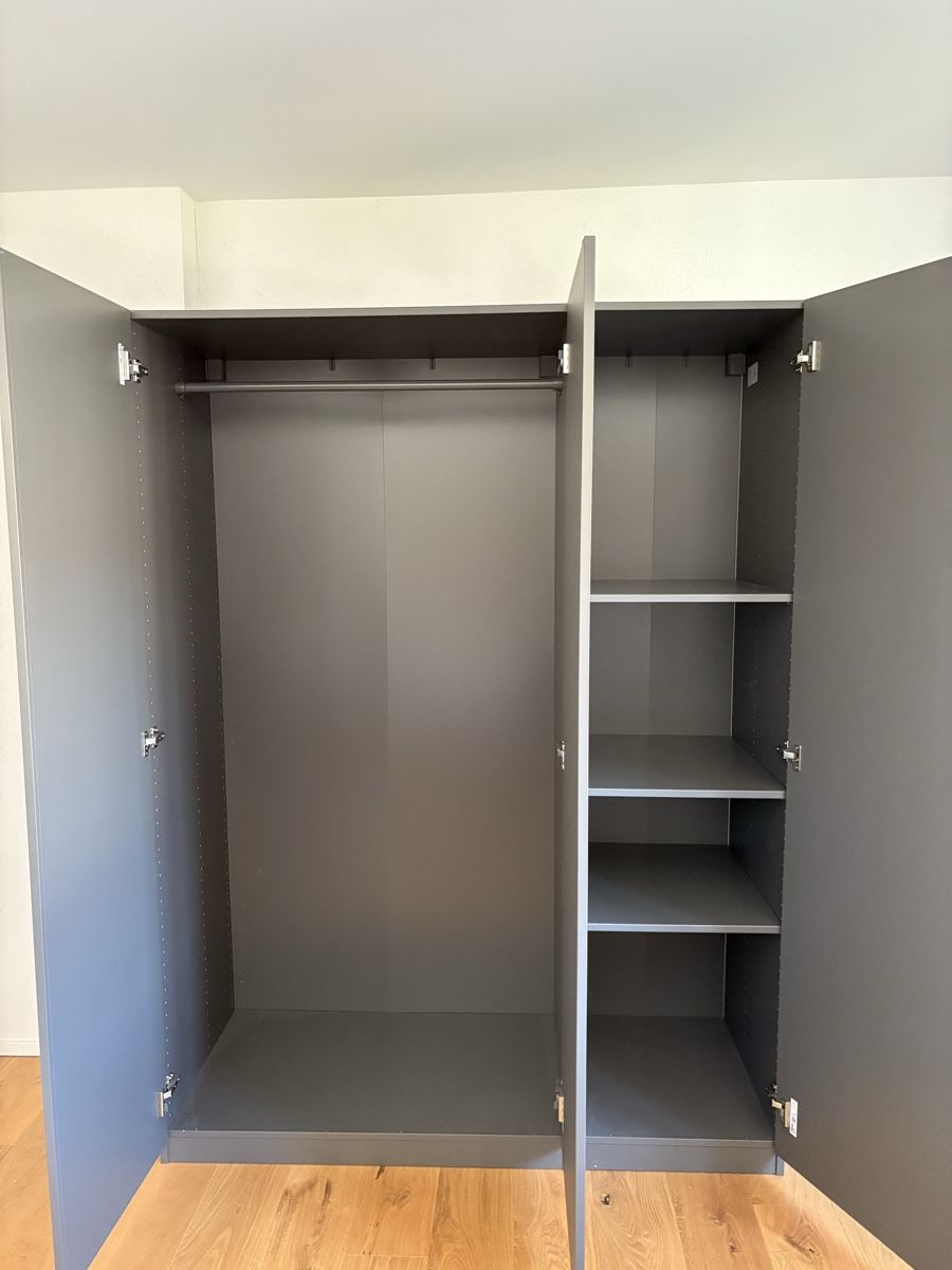 Ikea Armadi: Kleiderschrank IKEA Neuwertig  – Nuovo (secondo la descrizione) da St. Gallen venduto da nig_9w2t 1