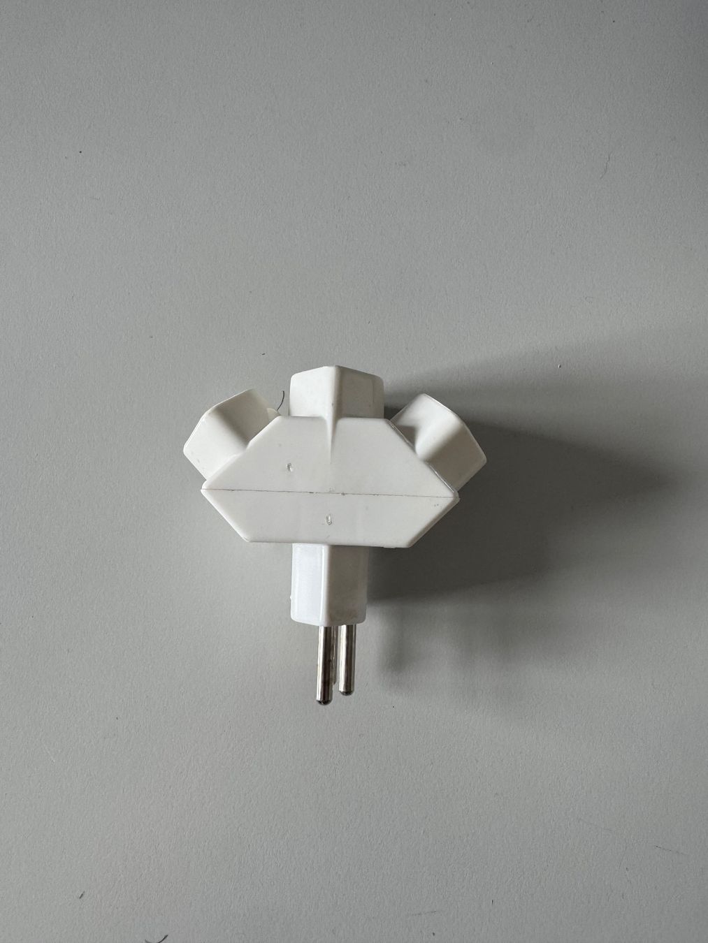 Spine: Mehrfach Stecker, weiss T13 – Usato da Weinfelden venduto da rizzla360